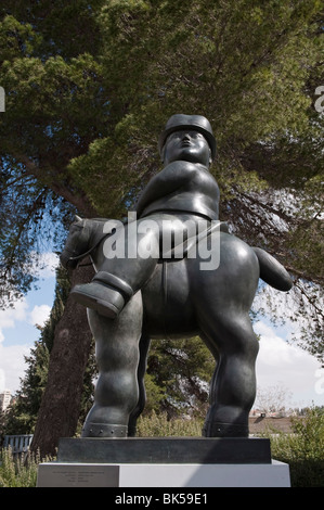 La sculpture de Fernando Botero homme sur un cheval, Sanctuaire du Livre, Jérusalem, Israël, Moyen Orient Banque D'Images