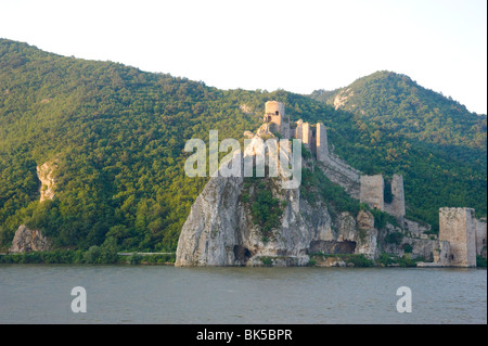 Golubac château dans la région des Portes de Fer du Danube, Serbie, Europe Banque D'Images