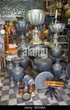 Boutique de souvenirs en bazar e Bozorg à Esfahan Iran Banque D'Images