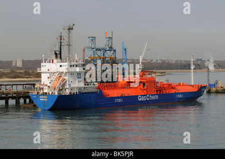 Un Saargas Chem Gaz company navire amarré le long du Terminal Maritime de Fawley sur Southampton Water le sud de l'Angleterre, Royaume-Uni Banque D'Images