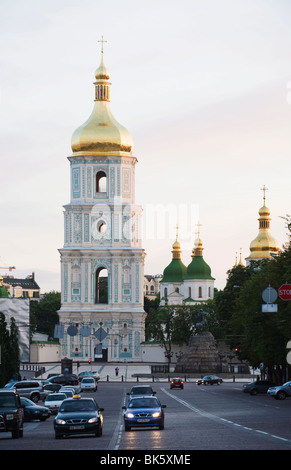 Clocher de la cathédrale Sainte-Sophie construite entre 1017 et 1031, l'UNESCO World Heritage Site, Kiev, Ukraine, l'Europe Banque D'Images