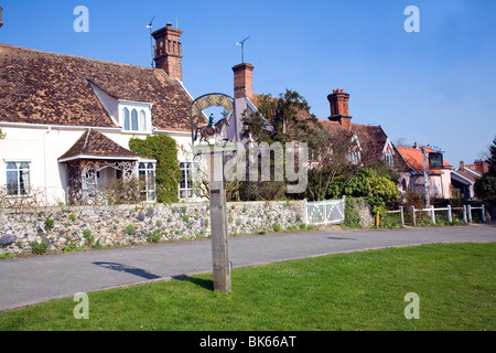 Village de chalets signer Easton Suffolk Banque D'Images