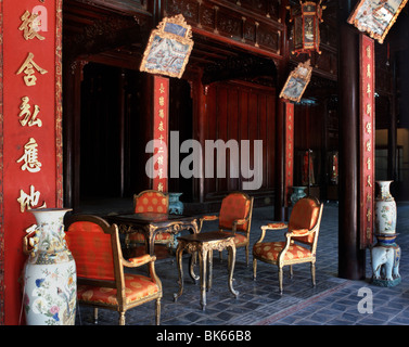 Le salon de la résidence de la Reine Mère, citadelle de Hue, Vietnam, Indochine, Asie du Sud-Est, l'Asie Banque D'Images