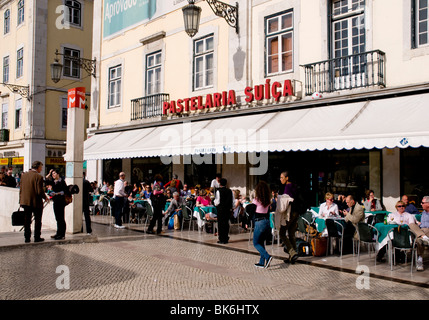 Pastelaria Suíça, un célèbre café et restaurant à la Praça Dom Pedro IV dans le centre de Lisbonne, Portugal. Banque D'Images