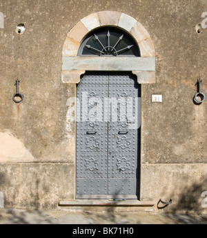 Populonia Alta Toscane porte Banque D'Images