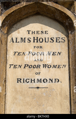 Pour la plaque de William hickey hospices, datant de 1834, Richmond upon Thames, Surrey, Angleterre Banque D'Images