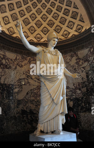 France Paris Musée du Louvre sculpture statue grecque Banque D'Images