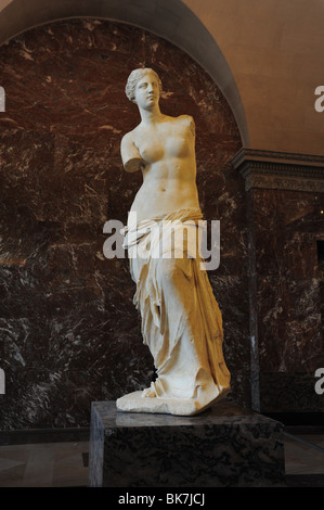 France Paris Louvre Museum art Vénus de Milo statue grecque antique sculpture Aphrodite déesse de l'amour Banque D'Images