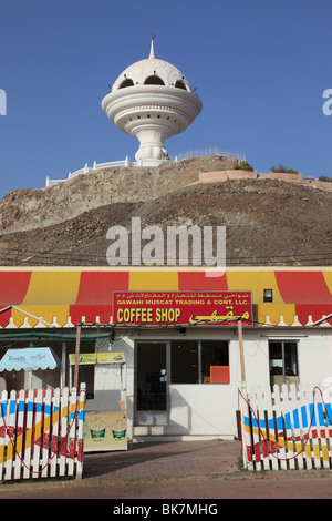 Café et d'encens dans l'Al Riyam Park Tour d'observation, Muscat, Sultanat d'Oman.Photo de Willy Matheisl Banque D'Images