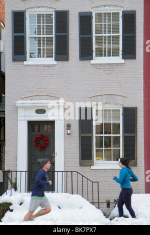 Washington DC Washingto,D.C.,Georgetown,Prospect Street,quartier historique,maisons de rangée,ville d'université,gentrification,adultes homme hommes,W Banque D'Images