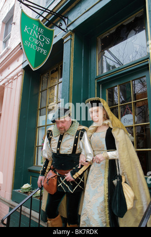 Alexandria Virginia,Old Town,King Street,quartier historique,The King's Own Shoppe,boutique de cadeaux,collectibles,shopping shopper shoppers shopping shops marché ma Banque D'Images