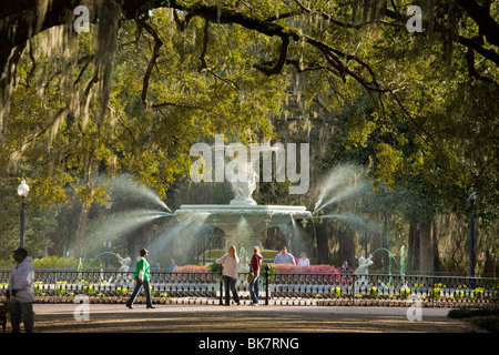 Fontaine dans Forsyth Park, Savannah, Géorgie Banque D'Images
