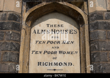 Pour la plaque de William hickey hospices, datant de 1834, Richmond upon Thames, Surrey, Angleterre Banque D'Images