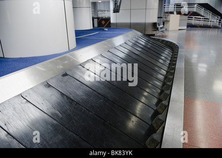 Bagages vides/carrousel à bagages à l'aéroport Banque D'Images