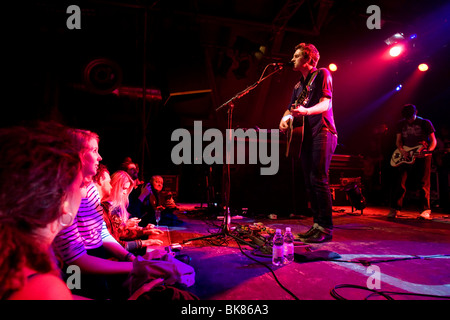 Joel Pott, chanteur et leader du groupe britannique, athlète, dans le Schueuer, Lucerne, Suisse Banque D'Images