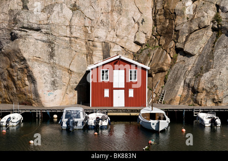 Maison en bois dans Smoegen sur la côte ouest de la Suède, Scandinavie, Europe Banque D'Images