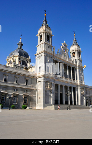 Catedral Nuestra Señora de la cathédrale Almuneda, Madrid, Espagne, Péninsule ibérique, Europe Banque D'Images