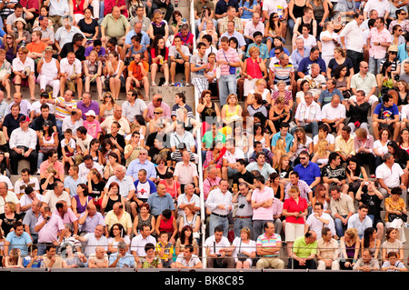 Les spectateurs dans les arènes de Las Ventas, Madrid, Espagne, Péninsule ibérique, Europe Banque D'Images