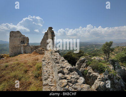 Ruines du château de l'Ordre de St Jean, Asklipio, Rhodes, Grèce, Europe Banque D'Images