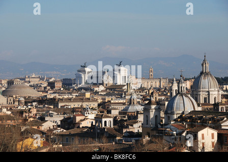 Vue sur Rome depuis Engelenburcht, Castel Sant'Angelo, centre historique, Rome, Italie, Europe Banque D'Images