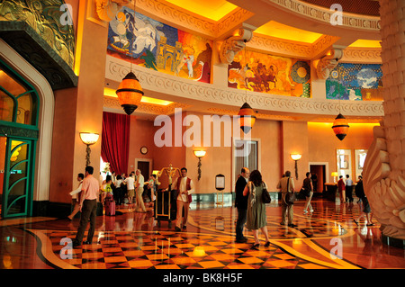 Hall de l'Hôtel Atlantis, The Palm Jumeirah, Dubai, Émirats arabes unis, France, Moyen Orient, Orient Banque D'Images