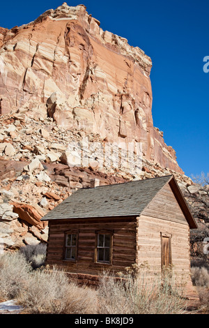 La Fruita schoolhouse dans Capitol Reef National Park, Utah a été construit par les colons mormons en 1896. Banque D'Images