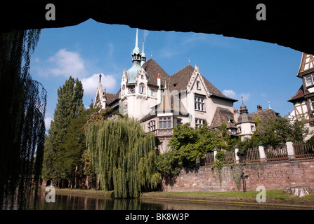 Strasbourg (67) : le "Lycée International des Pontonniers' international high school / secondaire Banque D'Images