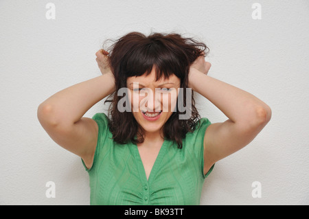 Jeune femme en colère Banque D'Images