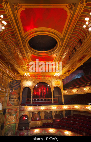 Les intérieurs d'un théâtre, d'Hackney Empire, Mare Street, London Borough of Hackney, Greater London, Londres, Angleterre Banque D'Images