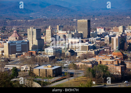 Asheville, Caroline du Nord, niché dans les montagnes Blue Ridge Banque D'Images