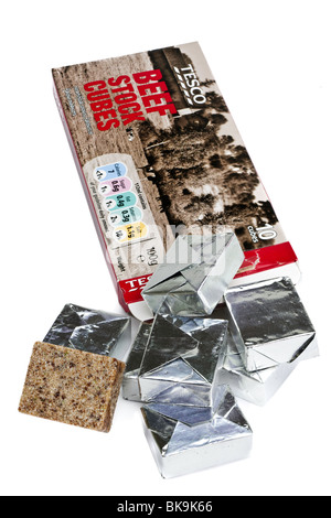 Boîte de 100 grammes de bouillon de bœuf en cubes de Tesco Banque D'Images