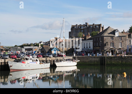 Des bateaux de pêche à quai, Padstow, Cornwall, Angleterre, Royaume-Uni Banque D'Images