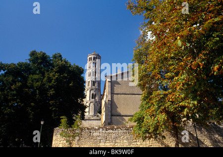 Uzes Provence France Tour Fenestrelle Clocher de l'ancienne cathédrale romane sur le chemin Camino de Santiago Banque D'Images