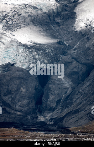 Gigjokull Eyjafjallajokull, dans la grotte de glace après l'inondation qui est venu sous la glace dans l'éruption volcanique Banque D'Images