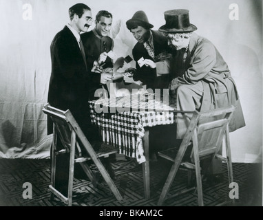 Le DUCK SOUP (1933) MARX BROTHERS Groucho Marx, Chico Marx, SAINT MICHEL MARX, Harpo Marx 002DCKS P Banque D'Images