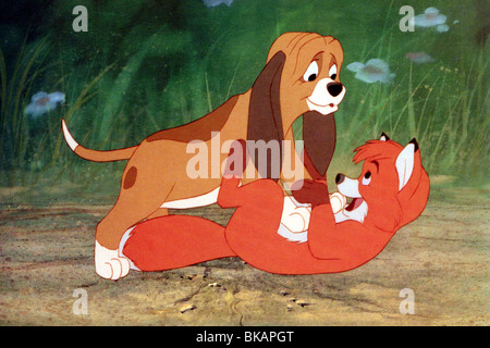 LE RENARD ET LE CHIEN COURANT (ANI - 1981) CRÉDIT D'ANIMATION DISNEY FATH 007FOH MOVIESTORE COLLECTION LTD Banque D'Images