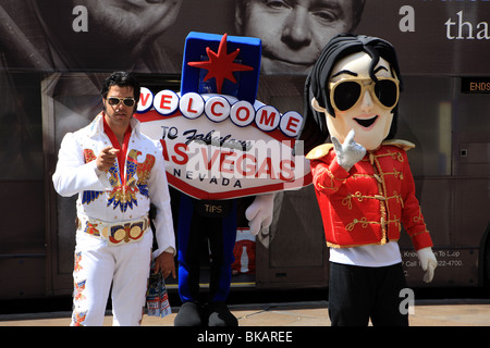 Strip de Las Vegas avec Elvis et Michael Jackson personnages Banque D'Images