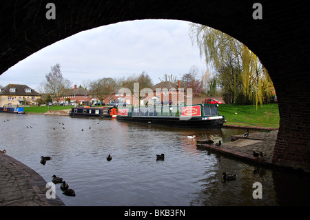 Canal Walk, Kennet and Avon Canal, Hungerford, Berkshire, Angleterre, Royaume-Uni Banque D'Images