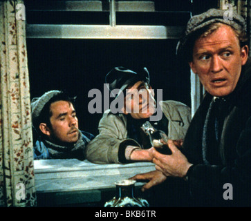 Des roquettes en abondance (1958) RONNIE CORBETT, GORDON JACKSON ROKG 001 Banque D'Images