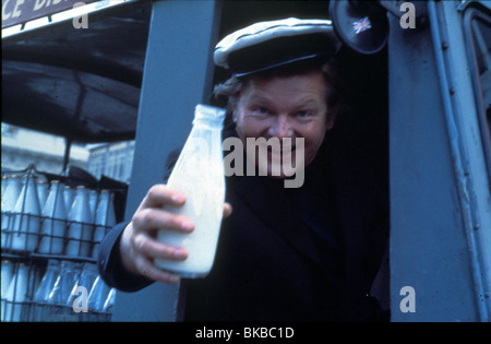 L'ITALIENNE (1969) BENNY HILL ITJ 005 Banque D'Images
