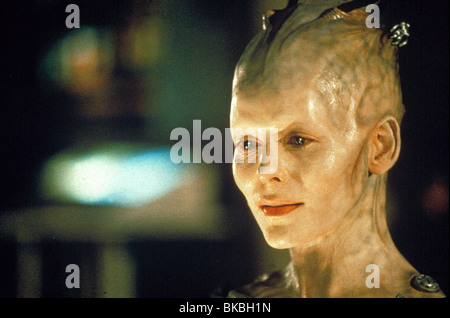 STAR TREK : FIRST CONTATCT (1996) ALICE KRIGE STFC 041 Banque D'Images