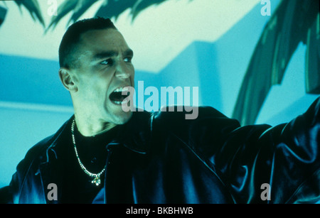 LOCK, STOCK ET DEUX FUMEURS de barils (1998) VINNIE JONES LSTB 098 Banque D'Images