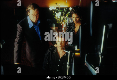 L'espadon (2001) John Travolta, Hugh Jackman, Halle Berry 009 SWFH Banque D'Images