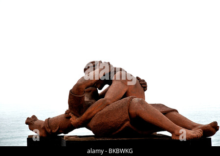 Statue dans le parc de l'amour, Miraflores, Lima, Pérou Banque D'Images