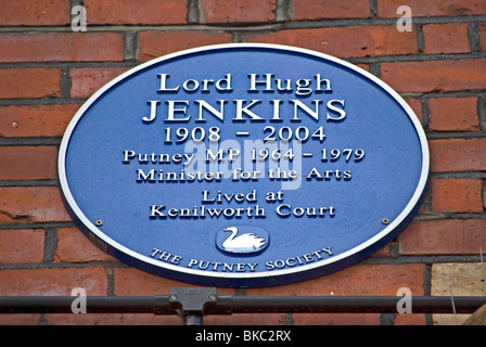 La société putney blue plaque marquant une demeure de Lord Hugh Jenkins, député local de 1964 à 1979 et un ministre des arts Banque D'Images