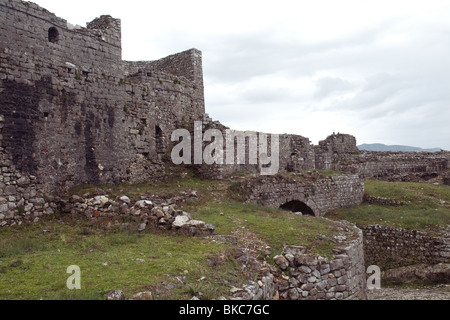 Une partie de la grande muraille de Shkodra Rozafa ancienne de la ville, château dans le nord-ouest de l'Albanie Banque D'Images