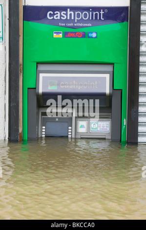 Le village de Toll Bar près de Doncaster, dans le Yorkshire du Sud a été l'un des nombreux endroits touchés par les inondations sans précédent en juin 2007 Banque D'Images