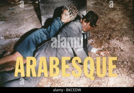 ARABESQUE (1966), SOPHIA LOREN, GREGORY PECK ARA 001 Banque D'Images