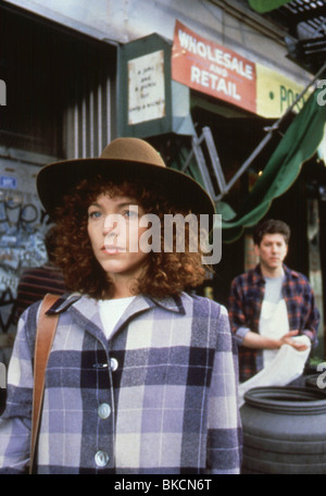 CROSSING DELANCEY (1988) AMY IRVING, PETER RIEGERT CRDY 002 Banque D'Images