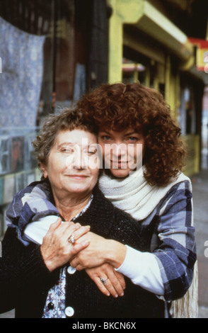 CROSSING DELANCEY (1988) REIZL BOZYK, AMY IRVING CRDY 003 Banque D'Images